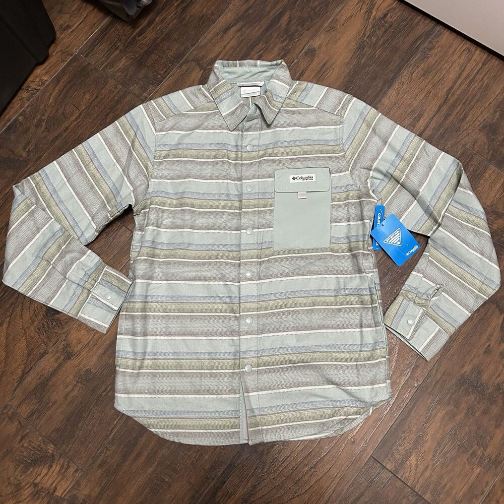 NWT Columbia Men's PFG Uncharted Over Shirt Sz Small Crushed Blue Lunar Stripe